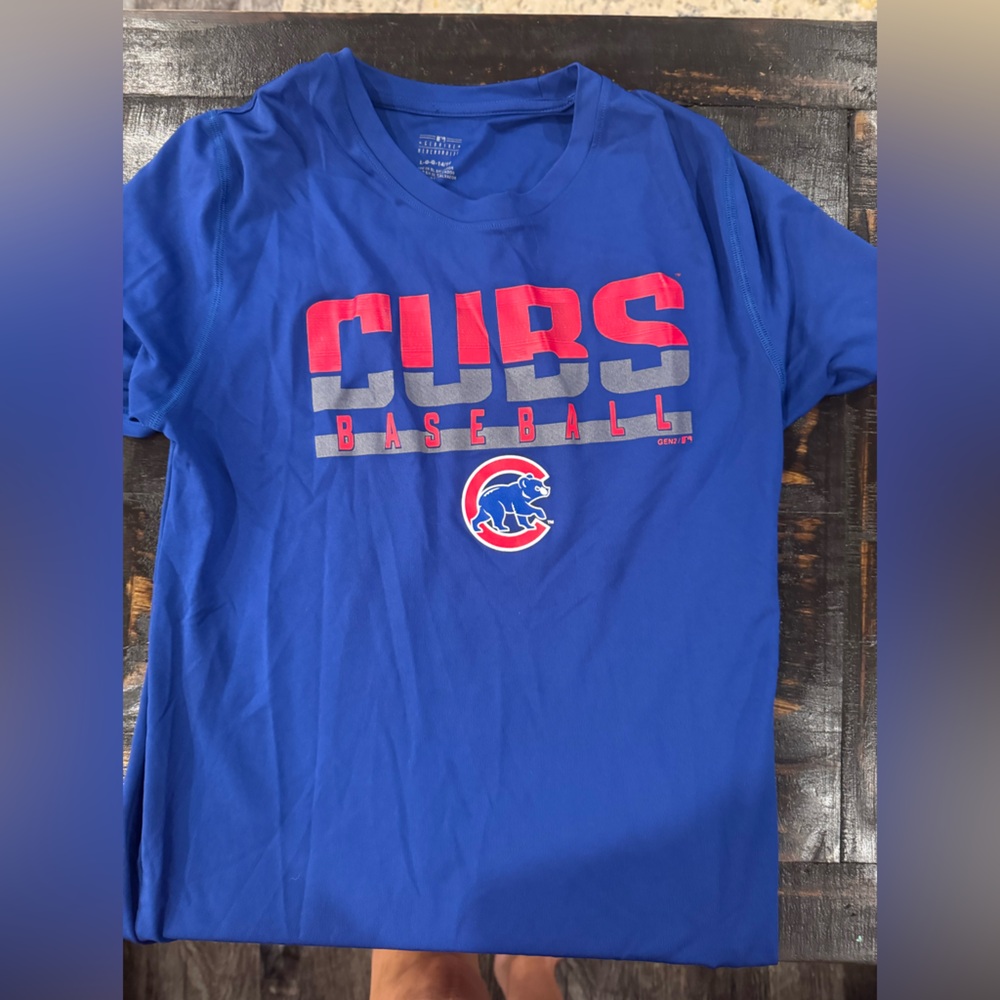Majestic Blue Cubs Baseball T-Shirt boys large